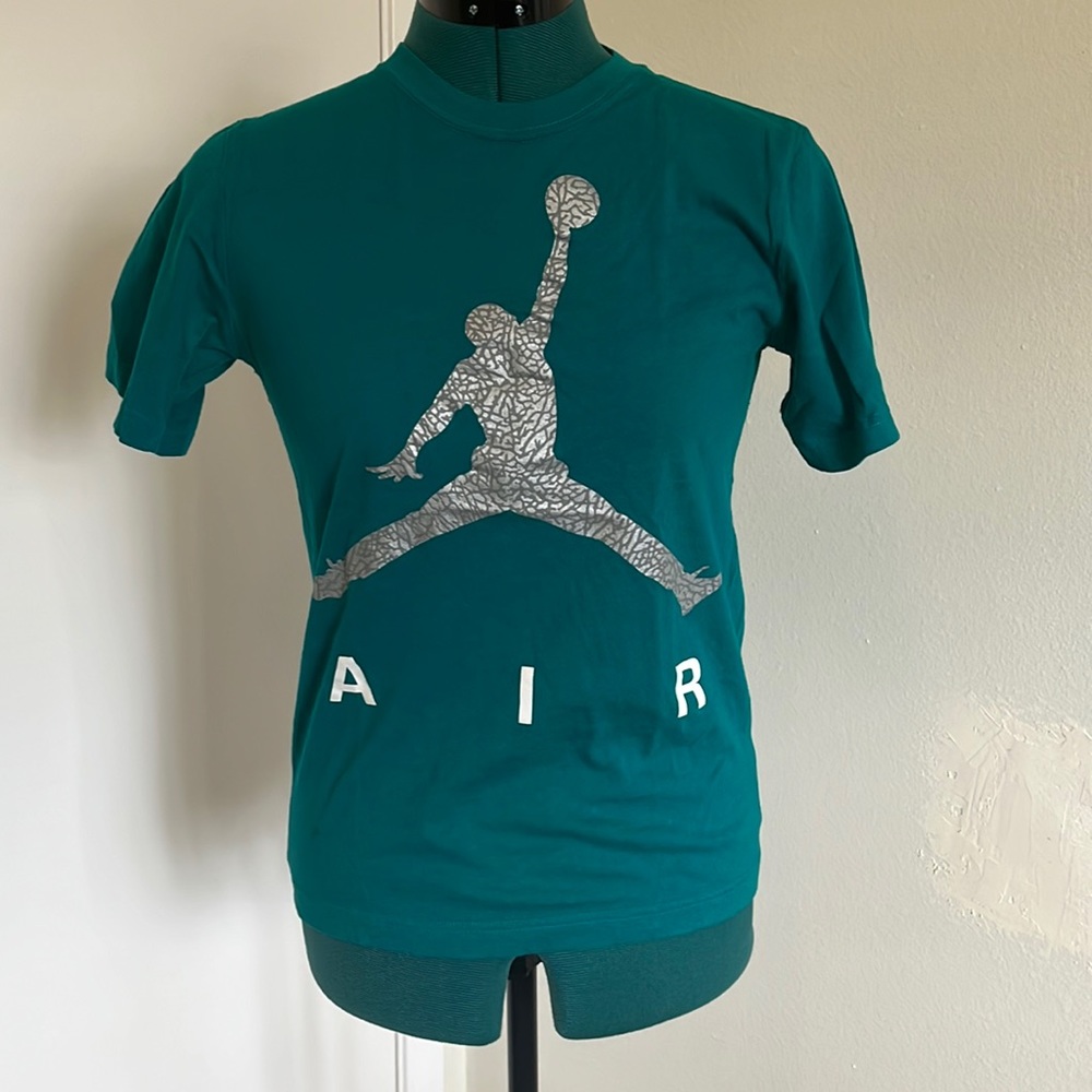 Green Air Jordan T-shirts Kids size Medium